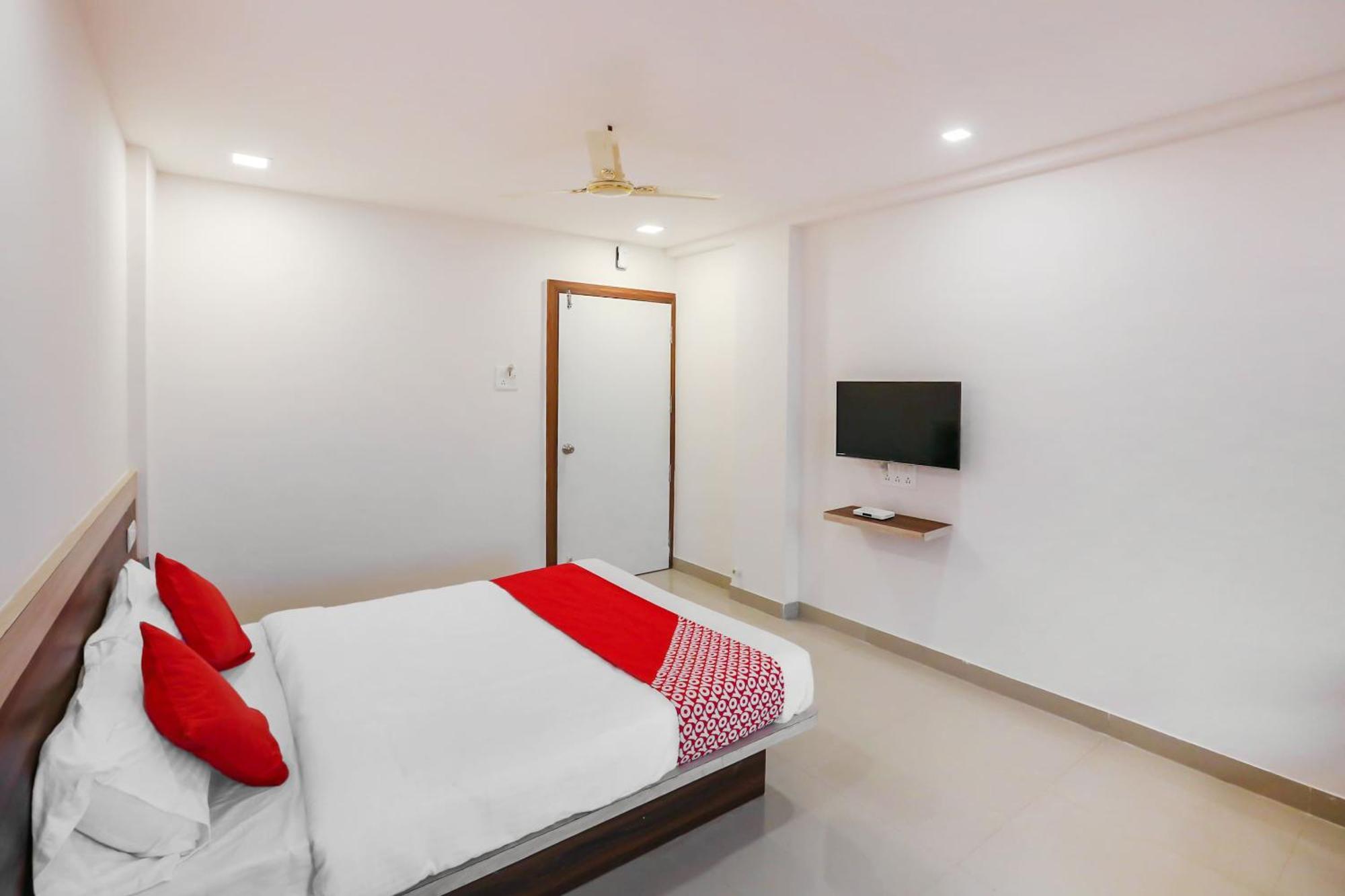 Hotel O Pingara Executive Phursungi 外观 照片