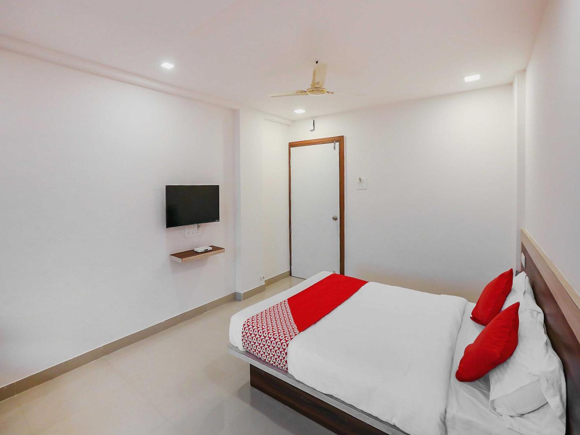 Hotel O Pingara Executive Phursungi 外观 照片